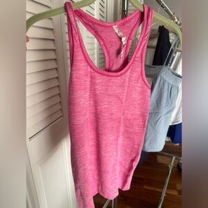 Lululemon size 2 athletic tank